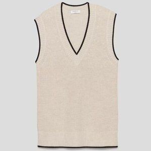 Aritzia Babaton Sweater Vest